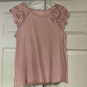 Eyelet cap sleeve top
